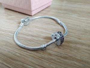 Berloque Separador Coração de Zorcônia rosa